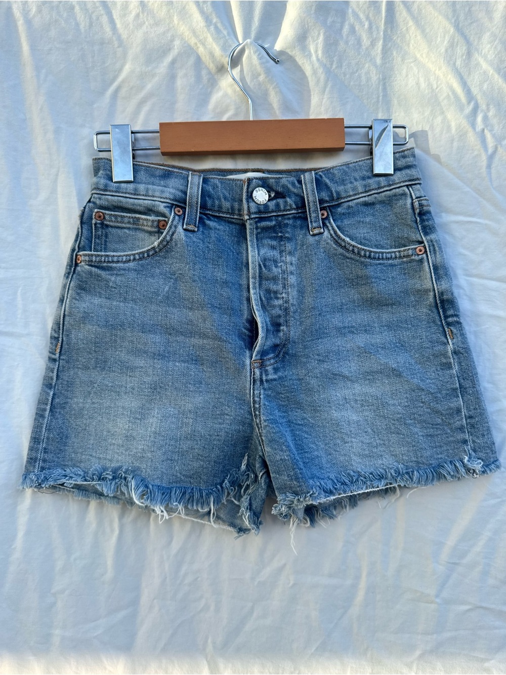 Aritzia Denim Forum 50s Arlo Hi-Rise Short - 26 - Picture 7 of 8